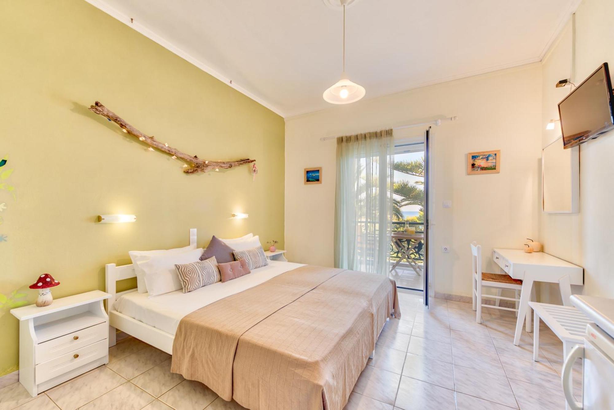 Panorama Studios & Apartments Amoudi Exterior photo